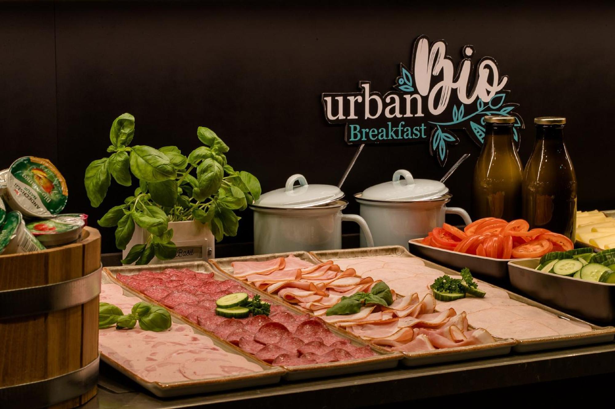 Motel One Berlin-Hackescher Markt Ngoại thất bức ảnh
